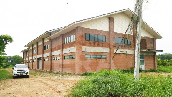 ขายด่วน-ศรีจุฬารีสอร์ท-แอนด์-ที่ดินพร้อมบ้านจัดสรร-อาคารคลับเฮ้าส์