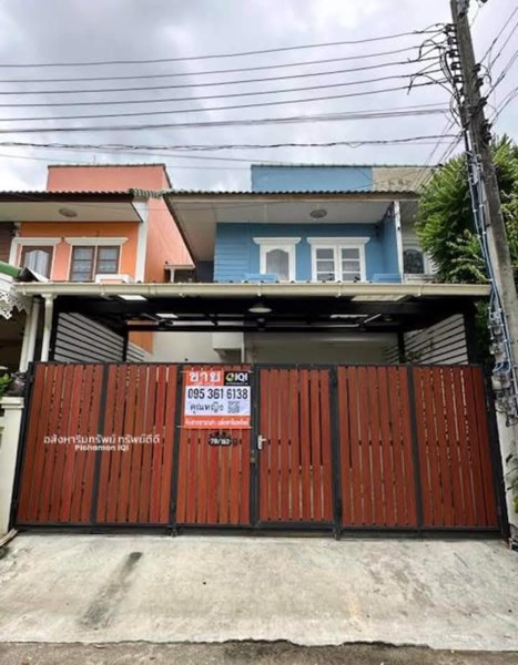 ขายบ้านแฝด-2-ชั้น-หมู่บ้านกฤติกา