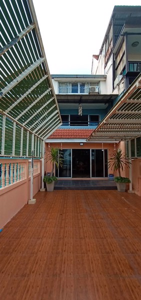 บ้านทาวน์เฮ้าส์-ริมทะเล-อบ้านฉาง-จระยอง