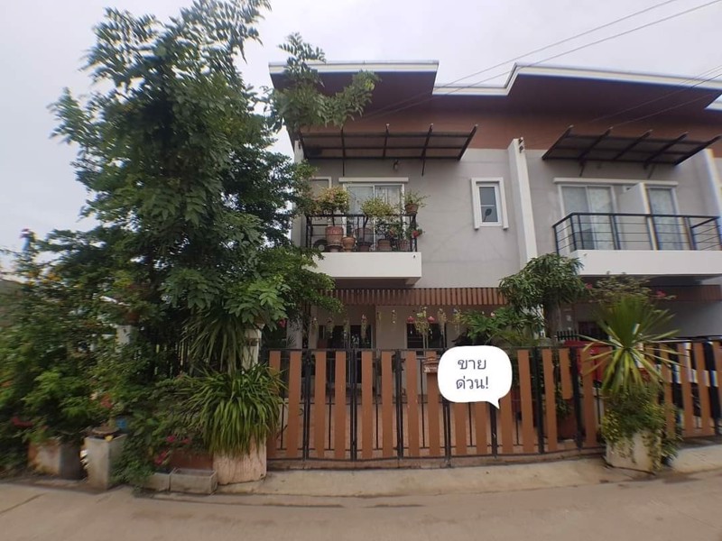 ขายบ้านแฝด-หลังริม-ด้านข้างไม่ติดใคร-ซอยมิตรอารีย์-2