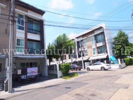 ทาวน์โฮม-บ้านกลางเมือง-โชคชัย-4-ซอย-50-หลังมุม-ถนนเมน