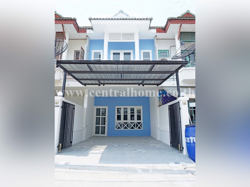 ขายทาวน์เฮ้าส์-17-ตรว-หมู่บ้าน-ดิเอมเมอรัล-พาร์ค2-รีโนเวทใหม่ทั้งหลัง