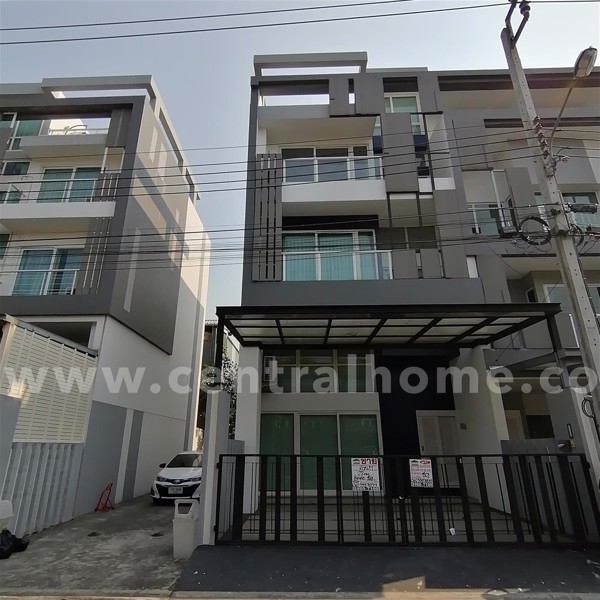 ทาวน์โฮม-โครงการ-สเปซ-ลาดพร้าว-เหม่งจ๋าย