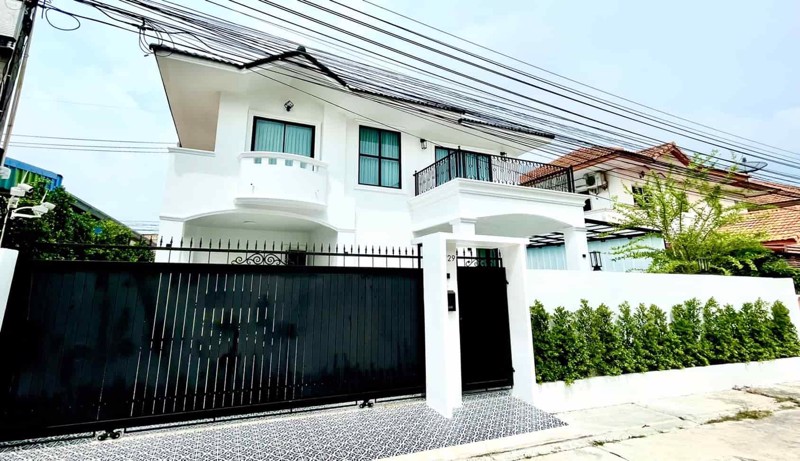 ขายด่วน-บ้านเดี่ยว-2ชั้น-พร้อมสระว่ายน้ำส่วนตัว-พัทยา-บุญสัมพันธ์-11-1-ใกล้ห้างเดอะชิลล์