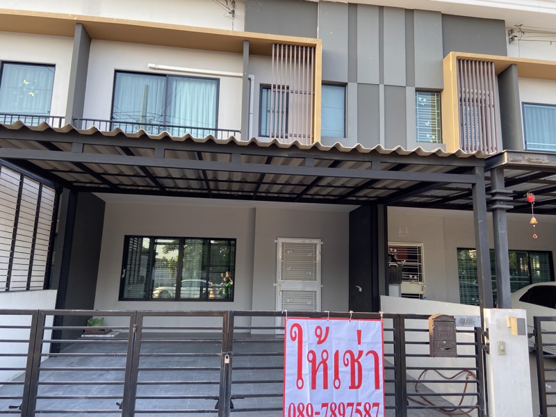 ทาวน์โฮม3-ห้องนอน2-ห้องน้ำเช่าพร้อมเฟอร์นิเจอร์