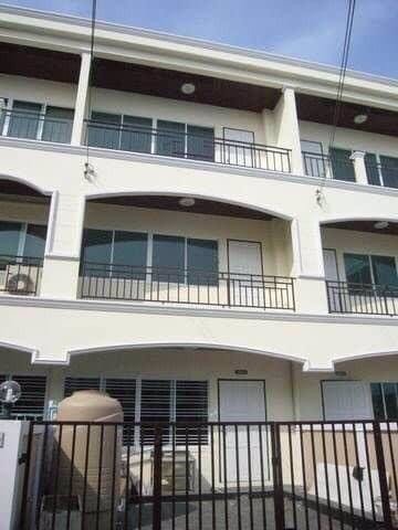 code13813-ให้เช่าทาวน์เฮ้าส์-3-ชั้น-พัฒนาการ-30-ทะลุอ่อนนุช-17-เหมาะอยู่อาศัยและทำออฟฟิต-270ตารางเมต