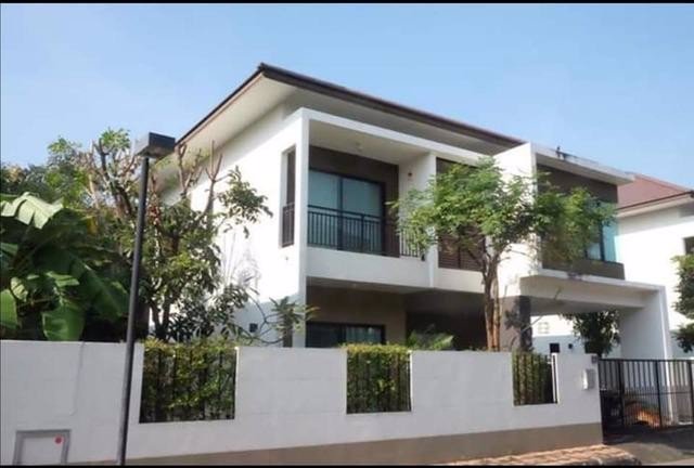 code13815-ให้เช่าบ้านใหม่ใกล้เมกะบางนา-หมู่บ้านวิลล่า-อะคาเดีย-ถนนศรีนครินทร์-65-ตารางวา-3-ห้องนอน-