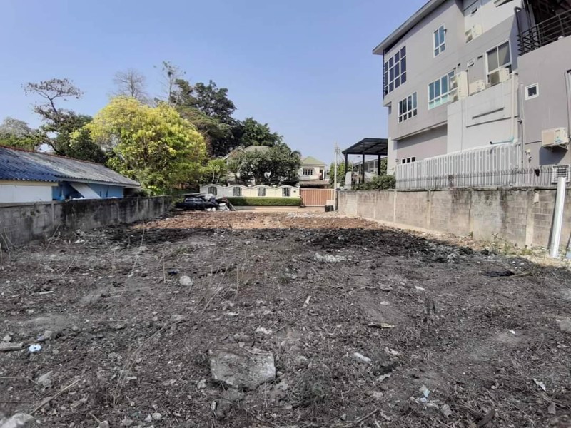 ขายที่ดิน-อยู่ในซอยงามวงศ์วาน25-แยก14-อยู่ฝั่งตรงข้ามเดอะมอลงามวงศ์วาน