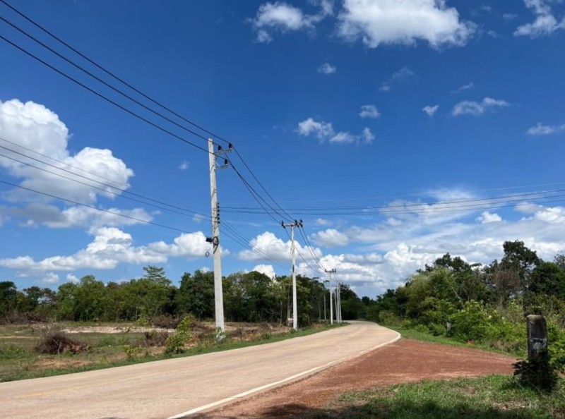 ขายที่ดิน1ไร่-ติดถนนทางหลวงชนบทบ้านนาอ่างไปบ้านสร้างพอก