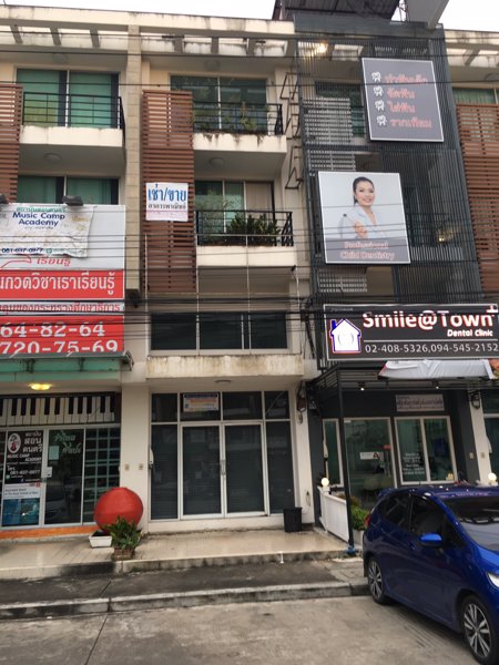 ขายอาคารพาณิชย์-โครงการ-ทาวน์พลัส-ประชาอุทิศ-เยื้องซอยประชาอุทิศ90-อยู่ใกล้กับบิ๊กซีประชาอุทิศ