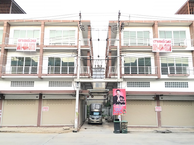 ขายตึกแถว-ห้องมุม-ราคาคุ้มค่ามากๆ-พึ่งสร้างใหม่-ทำเลดี-ขายถูกกว่าราคาตลาด-ห้องละล้านกว่าๆ-บางบอน