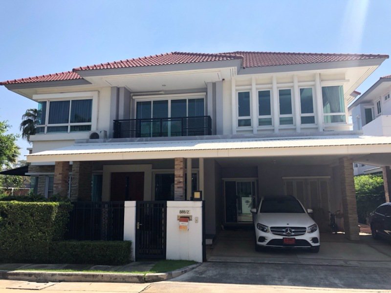 ขายบ้านเดียว-แกรนด์-บางกอก-บูเลอวาร์ด-รามอินทรา-หลังมุม-ติดถนนเมน-ถูกสุดในโครงการ