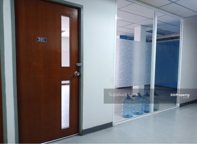 ให้เช่า-พื้นที่-ขนาด-30-ตร-ม-ใกล้-bts-อุดมสุข-เพียง-150-เมตร-ปากซอยสุขุมวิท-101-2