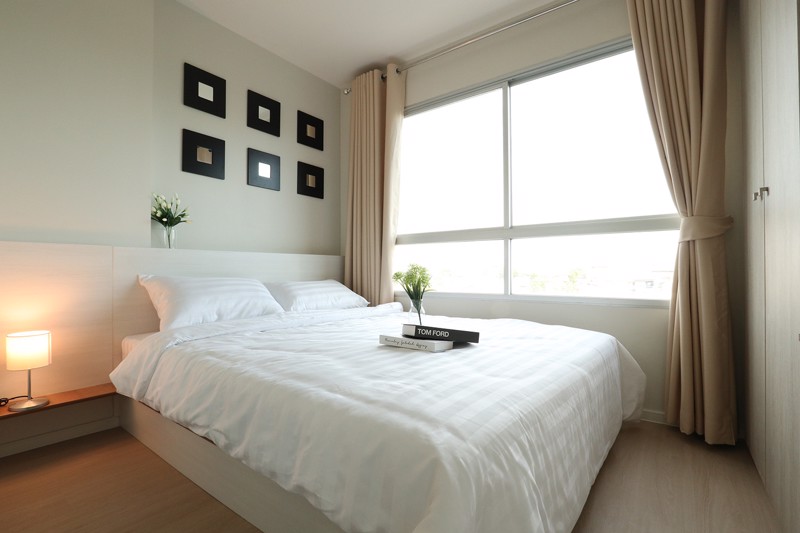 ให้เช่าคอนโด-วิวสระว่ายน้ำจากห้องนอน-ห้องตกแต่งใหม่เอี่ยม-ลุมพินี-วิลล์-สุขุมวิท76-แบริ่ง