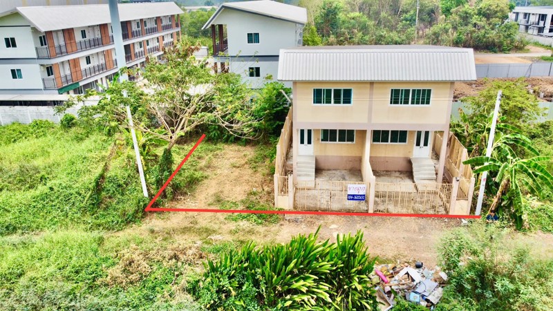 ขายด่วน-ขายถูก-ทาวน์เฮาส์-2หลัง-พื้นที่-80-ตรว