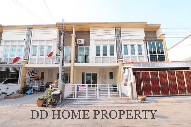 dd00006-ขายทาวน์เฮ้าส์-มบ-โกลเด้นทาวน์-ติวานนท์-งามวงศ์วาน-เนื้อที่-22-ตรว-ใกล้รถไฟฟ้าสายสีม่วง