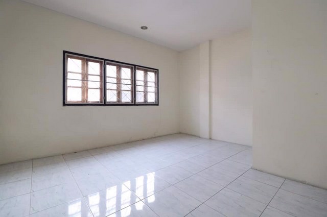 dd00003-ขายทาวน์เฮ้าส์-หมู่บ้านบุษบาวิลล์-ท่าอิฐ-ขายถูกที่สุดในโครงการ