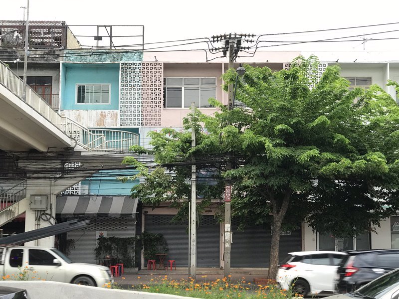 ขายตึก-อาคารพาณิชย์-ติดถนนใหญ่-เพชรเกษม-ราชพฤกษ์-ขายต่ำกว่าราคาประเมินแบงค์-ใกล้-bts-บางหว้า-ทำเลดี