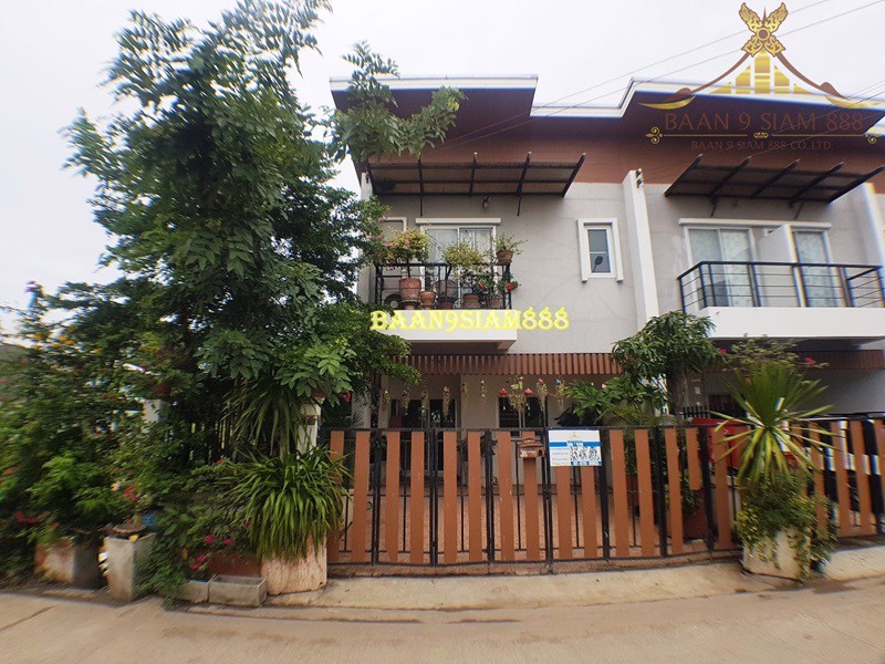 ทาวน์เฮ้าส์ปลูกสร้างเอง-ซอยมิตรอารีย์2