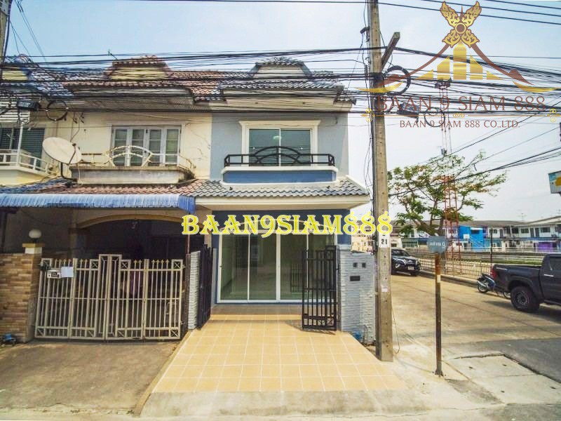 ทาวน์เฮ้าส์-หมู่บ้านมนวดีพาร์ค-ต้นซอยวัดลาดปลาดุก