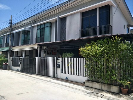 ขายทาวน์โฮม-2-ชั้น-มพฤกษาวิลล์ศรีสมาน-ติดโรบินสันศรีสมาน-ใกล้สนามบินดอนเมือง