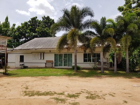 ขายบ้านพร้อมที่ดิน-ปักธงชัย-นครราชสีมา-เนื้อที่รวม-52-ไร่-พื้นที่เยอะมากๆ