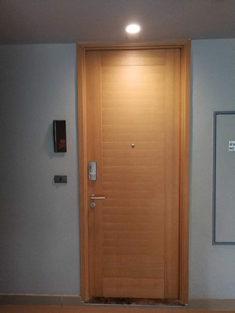 ฟิวส์-สาทร-ตากสิน-คอนโด-ชั้น-23-หน้าลิฟท์-ห้องหันทางทิศใต้-วิวแม่น้ำเจ้าพระยา-พร้อมอยู่