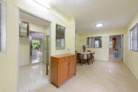 ขายบ้านเดียวมือสองทำเลดี-น้ำไม่เคยท่วม-พร้อมเข้าอยู่-สร้างเต็มพื้นที่-54ตร-วาหมู่บ้านพฤกษ์ลดาพระรา