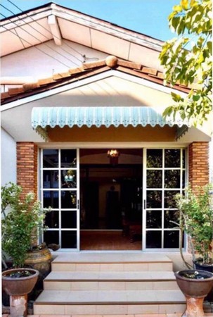 ขายบ้านเดี่ยว-2-ชั้นพร้อมที่ดิน-สุขุมวิท-65-อยู่ใกล้-bts-เพียง-650-เมตร