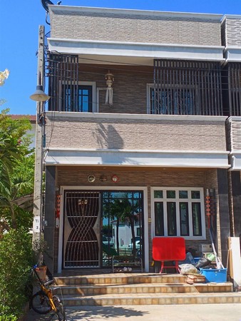 ขายทาวน์โฮม-3-ชั้น-หมู่บ้านประชาสุข-เลค-แอนด์-มอลล์-อยู่หลัง-big-c-พระราม-2