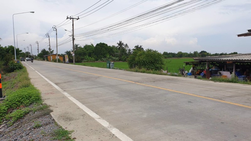 ที่ดินสวยๆทำเลดีติดถนนใหญ่แบ่งล็อค-อยู่ข้าง-อบตหนองเพรางาย-จนนทบุรี