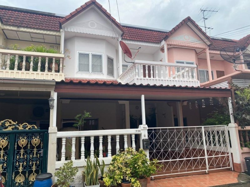 ขายทาวน์เฮาส์-2-ชั้น-หมู่บ้านเรือนแก้ว-ลาดพร้าว-กรุงเทพ-บ้านสวยน่าอยู่