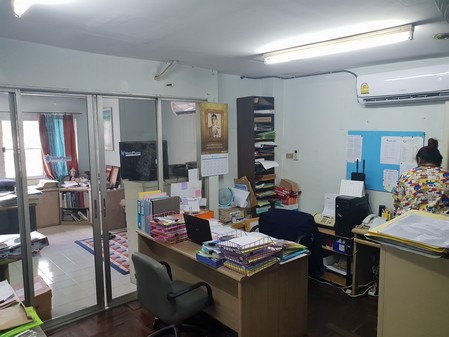 ขายด่วนทาวน์เฮ้าส์-4-ชั้น-หลังมุม-ซอยเทศบาลสงเคราะห์-2-จตุจักร-กรุงเทพมหานคร