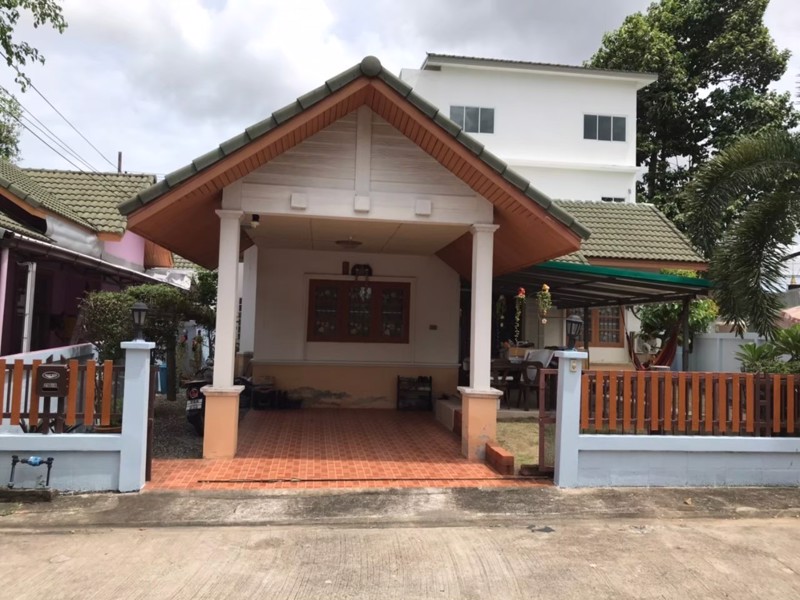 ขายบ้านเดี่ยวชั้นเดียวหมู่บ้านสวนสิริน-ตำบลสุรศักดิ์-อำเภอศรีราชา-จังหวัดชลบุรี