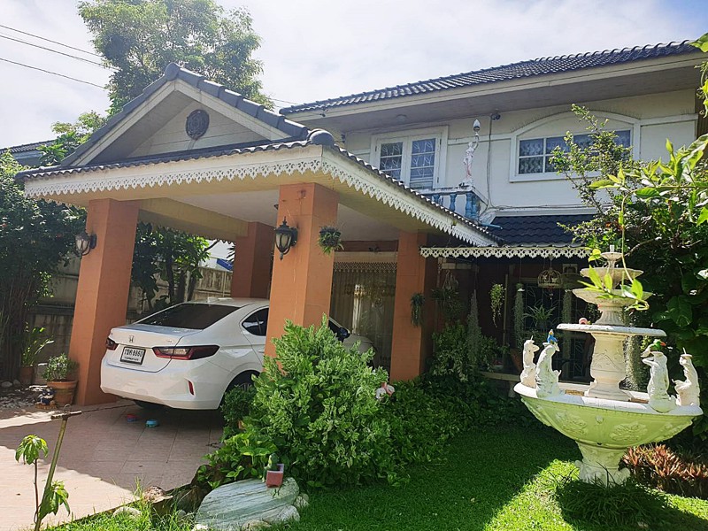 บ้านเดี่ยว-2-ชั้น-หลังใหญ่-พร้อมสวน-ตกแต่งเรียบหรู-เฟอร์นิเจอร์ครบ-พร้อมเข้าอยู่-ปทุมธานี