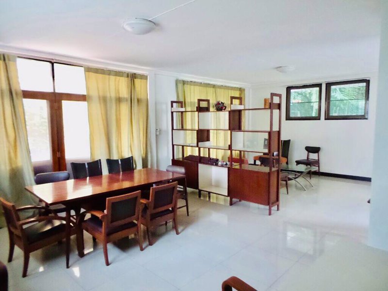 ให้เช่า-บ้านเดี่ยวกลางใจเมือง-พร้อมสวนใหญ่รอบบ้าน-for-rent-single-house-with-garden-in-prompong-area