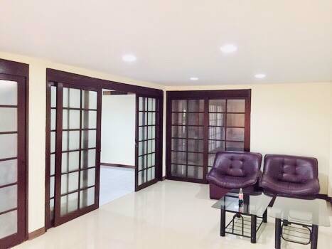 ให้เช่า-ทาวน์เฮ้าส์-เพื่ออยู่อาศัย-ราคาถูกมาก-ในซอยสุขุมวิท-for-rent-town-house-2-beds-in-sukhumvit