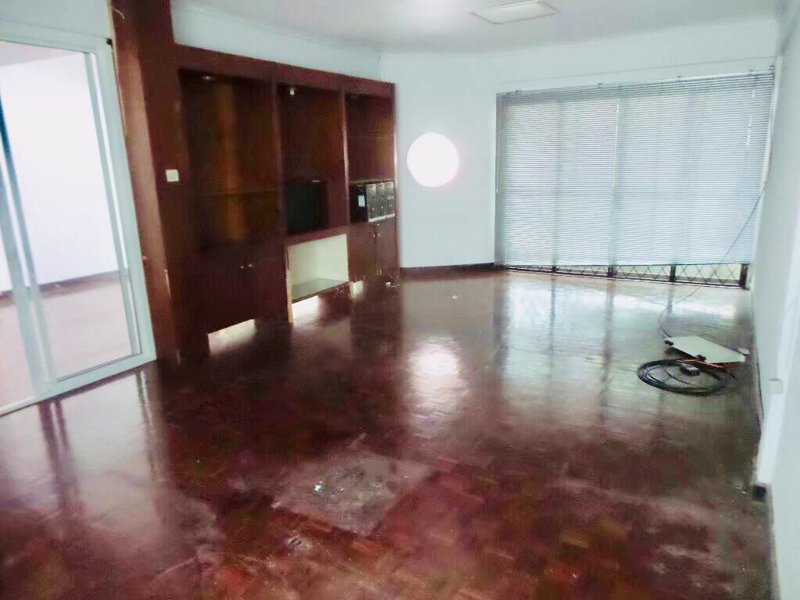 ให้เช่าทาวน์เฮ้าส์เก่าทำเลดีมากๆ-เพื่อทุกธุรกิจในเอกมัย-for-rent-a-old-town-house-for-business