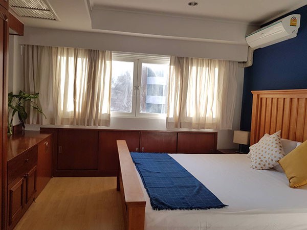 คอนโด-2-ห้องนอน-ชิดลม-ราคาถูก-spacious-duplex-2-bedroom-condo-chidlom