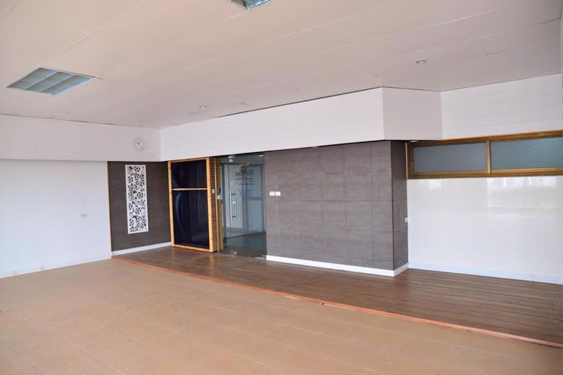 ขายด่วนลดราคาออฟฟิศ-office-ในคอนโดอยู่ติดถนนใหญ่อ่อนนุช-180-ตรมราคา-ตรม-ละ-38000-หรือ-684ล้าน