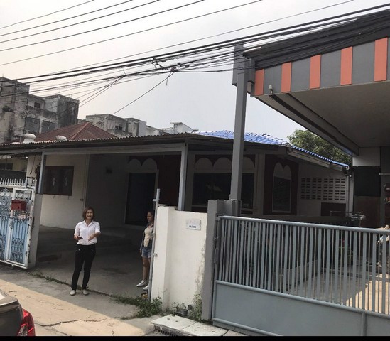 b107-ให้เช่าบ้านเดี่ยวชั้นเดี่ยว-ซอยลาดพร้าว-64-บ้านสวย-ทำเลดีเหมาะสำหรับพักอาศัย