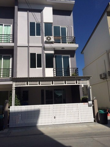 b105-ให้เช่าทาวน์โฮม-3-ชั้น-โครงการ-กัสโต้-แกรนด์-รามคำแหง-บ้านสวย-เหมาะสำหรับพักอาศัยหรือทำออฟฟิต