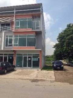 b88-ให้เช่าอาคารพาณิชย์-3-ชั้น-ถนน-นวมินทร์-72-ห้องหัวมุม-กลางตลาดปัฐวิกรณ์-ทำเลดีเหมาะสำหรับธุรกิจห