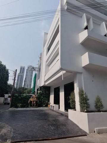 bk60-ให้เช่าและขายอาคาร-4-ชั้น-หลังมุม-ซอยสุขุมวิท35-หลังเอ็มควอเทียร์ใกล้bts-พร้อมพงษ์-เหหมาะสำหรับ