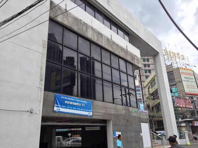 ให้เช่าอาคารทั้งหลัง-พร้อมพื้นที่จอดรถ-ติดถนนงามวงศ์วาน