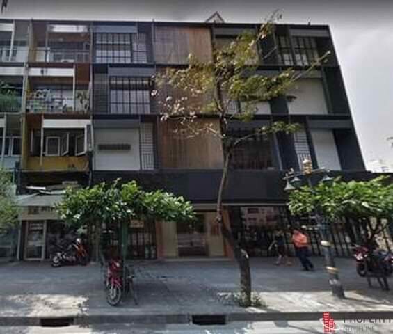 ให้เช่าอาคารพาณิชย์-3-ชั้นครึ่ง-ติดถนนสุขุมวิท-ใกล้-bts-ทองหล่อ-เหมาะทำธุรกิจ