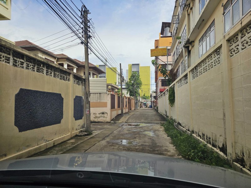 ขายที่ดินพร้อมสิ่งปลูกสร้างตรงข้ามเดอะมอลล์บางแคห่างmrtหลักสอง200ม