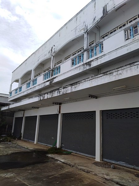 ให้เช่าอาคารพาณิชย์-มี-6-คูหาติดกัน-ถนนอรุณประเสริฐ-โซนในเมืองอประทาย-จนครราชสีมา