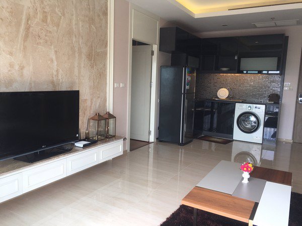 for-rent-noble-reveal-ekamai-condo-20th-floor-fully-furnished-near-bts-ekkamai