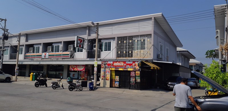 อาคารพาณิชย์2ชั้น พันท้ายนรสิงห์ หมู่บ้านวิเศษสุขนครห้องหัวมุม ริมถนนเมน ติดเซเว่น โซนขายอาหาร